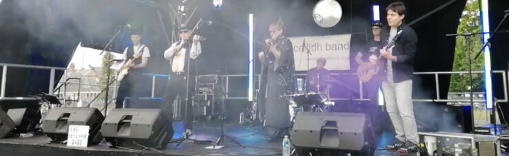 On Stage - Bearwood Shuffle